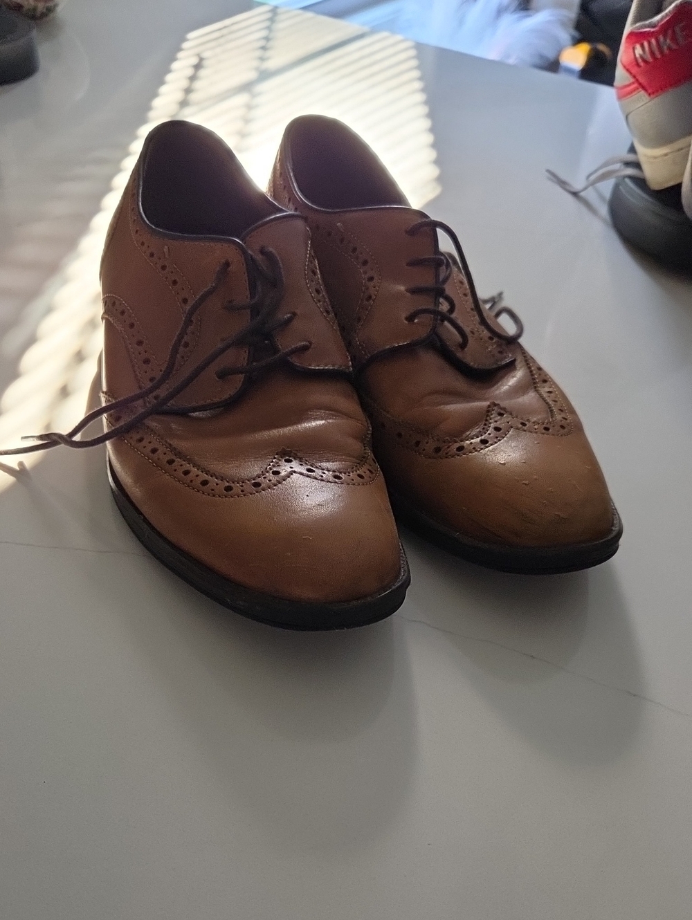 Johnston & Murphy Henrick Wingtip Oxfords Tan 9.5